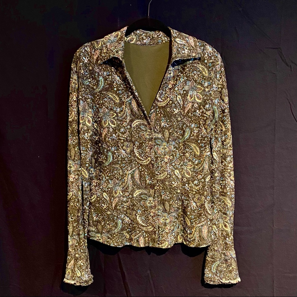 Woman’s size 6 paisley blouse - long sleeves with small ruffle at cuffs.